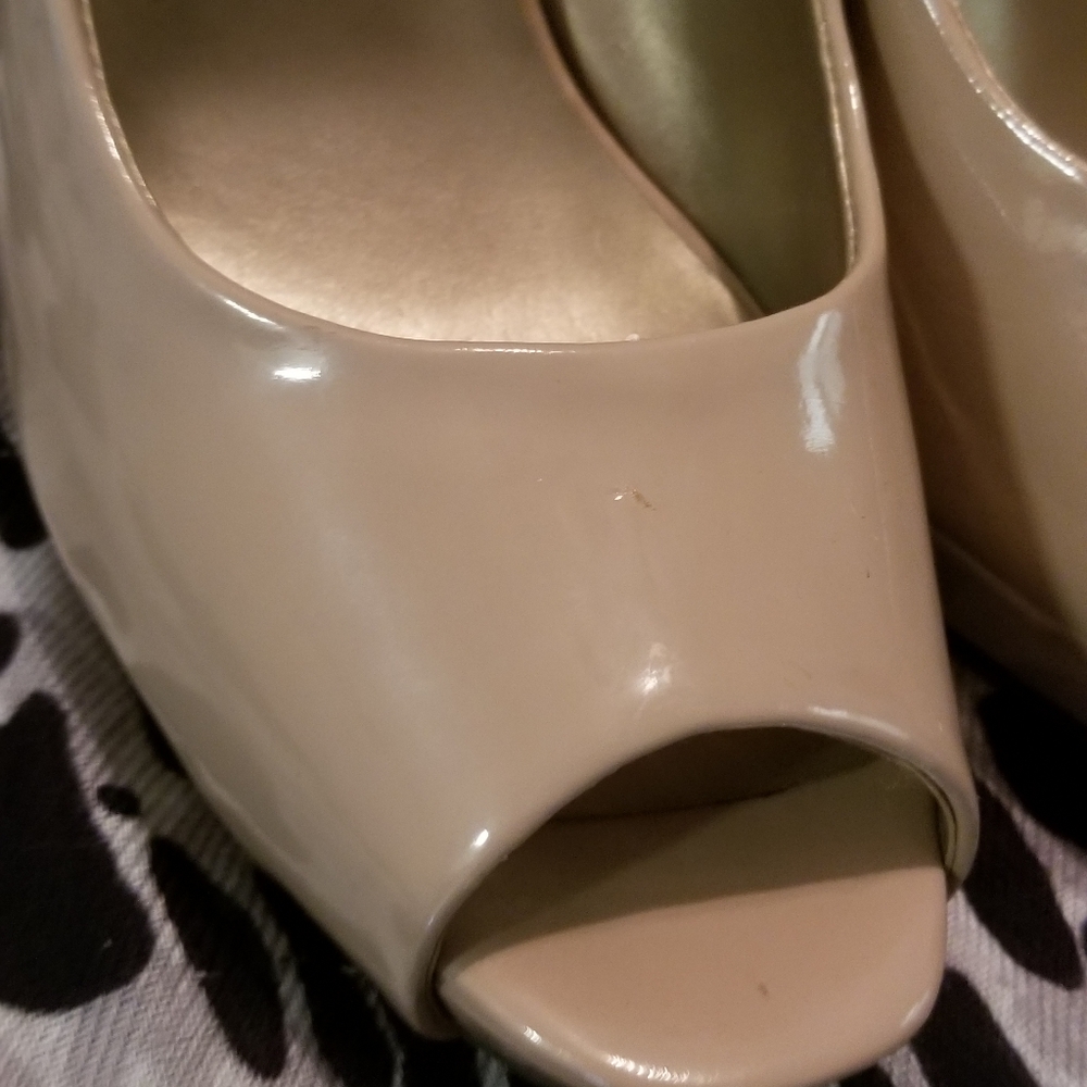 Shoes - Picture 2 of 2